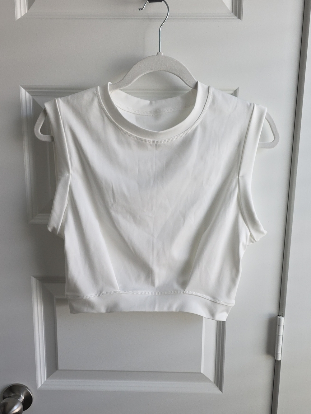 Halara Sleeveless White Athletic Crop Top Small G072